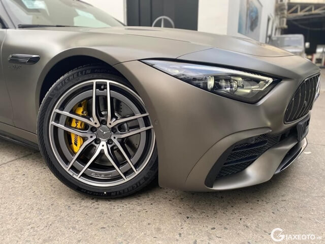 Mercedes-AMG-SL-43-den-pha