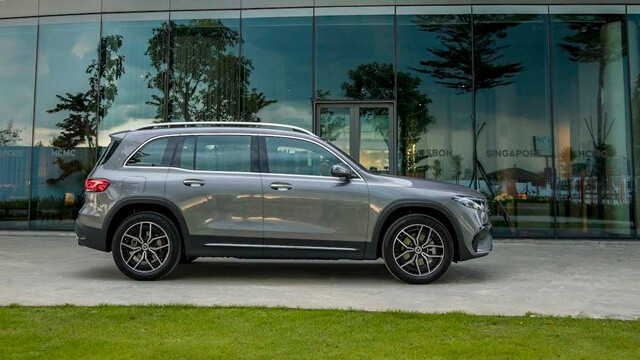 Mercedes-Benz-EQB-250-SUV-than-xe