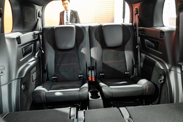 Mercedes-Benz-EQB-250-SUV-thiet-ke-hang-ghe-thu-3