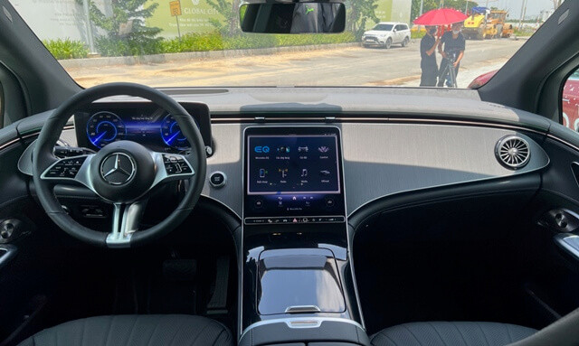 Mercedes-Benz-EQE-500-4Matic-SUV-khoang-lai