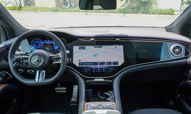 Mercedes-Benz-EQS-500-4Matic-SUV-khoang-lai