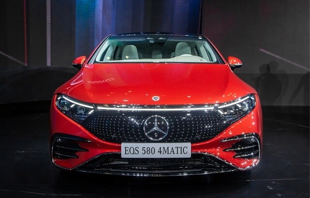 Mercedes-Benz-EQS-580-4Matic-dau-xe