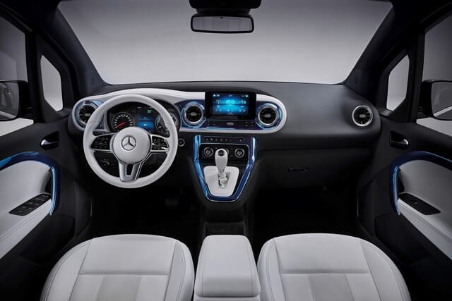 Mercedes-Benz-EQT-Concept-khoang-lai