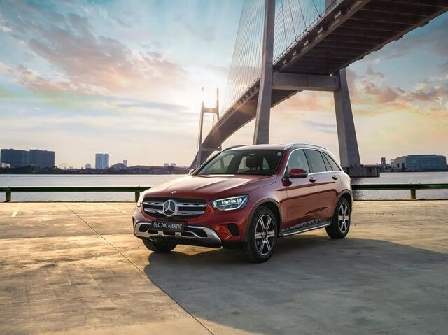 Mercedes-Benz-GLC-200-4Matic-2020
