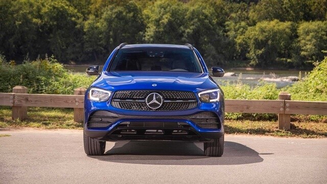 Mercedes-Benz-GLC-300-2020