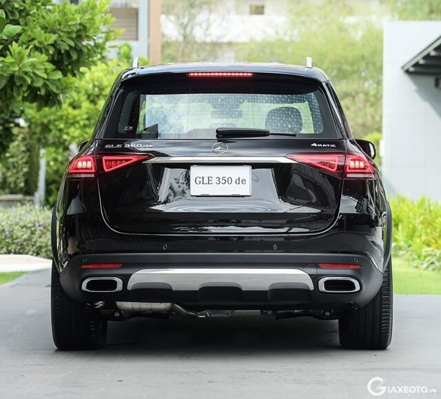Mercedes-Benz-GLE-350-de-duoi-xe