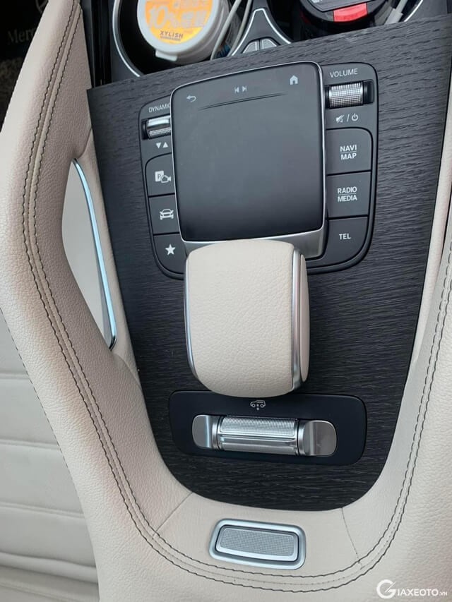 Mercedes-Benz-GLS-450-2021-trung-tam-dieu-khien