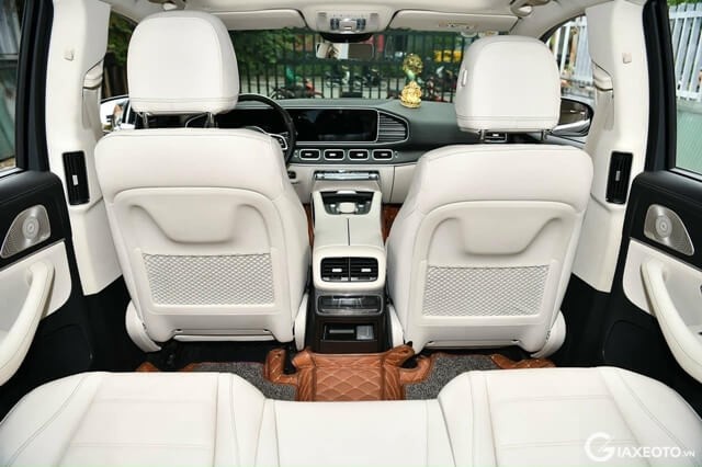 Mercedes-Benz-GLS-450-4Matic-2021-cua-gio-dieu-hoa