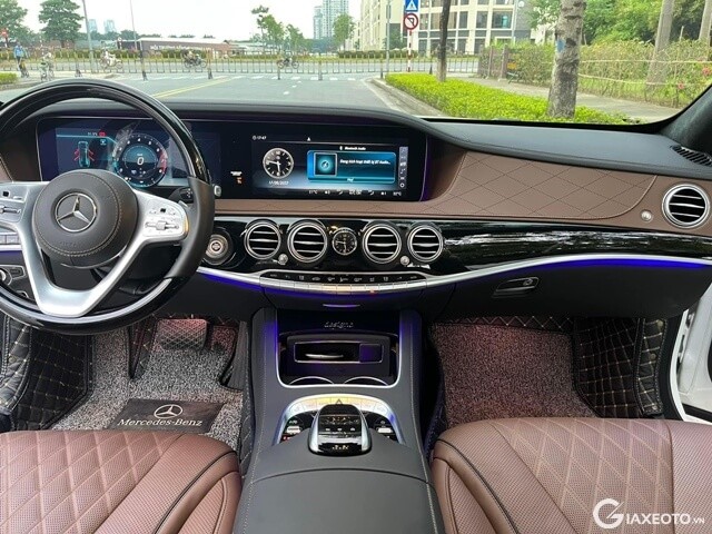 Mercedes-Benz-S450-4-Matic-2020-khoang-lai