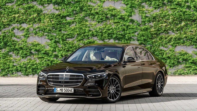 Mercedes-Benz-S580e-2021