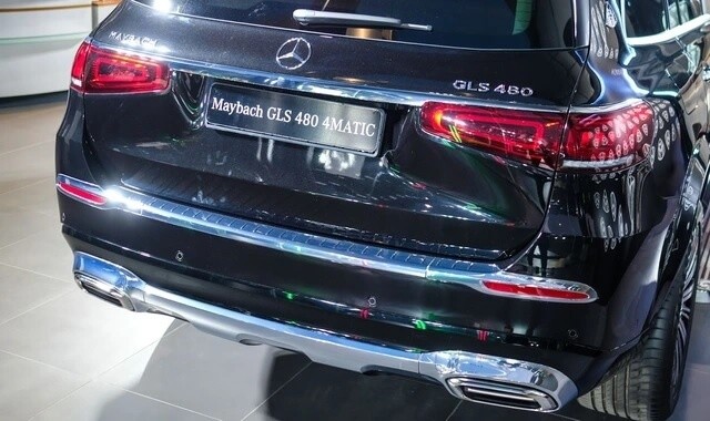 Mercedes-Maybach-GLS-480-4Matic-duoi-xe