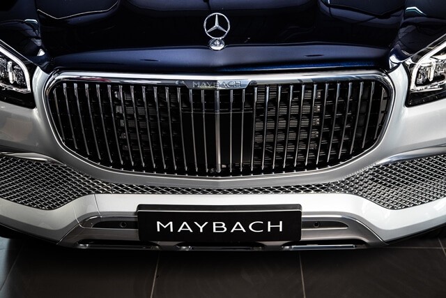 Mercedes-Maybach-GLS-600-Edition-100-luoi-tan-nhiet