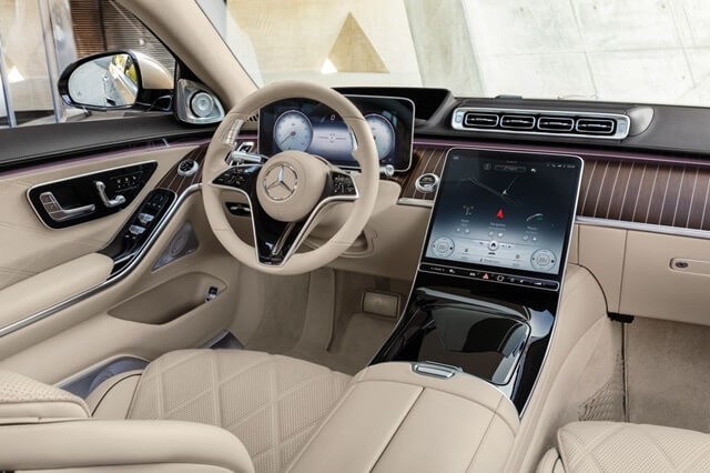 Mercedes-Maybach-S580-4Matic-2021-cabin