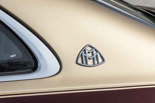 Mercedes-Maybach-S580-4Matic-2021-logo-maybach