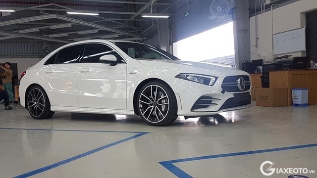 Mercedes-amg-a35-4matic-ra-mat-tai-viet-nam