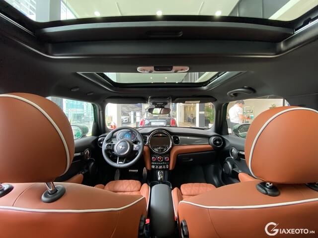 Mini-Cooper-5-cua-cua-so-troi