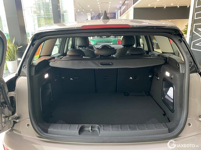 Mini-Cooper-Clubman-khoang-hanh-ly
