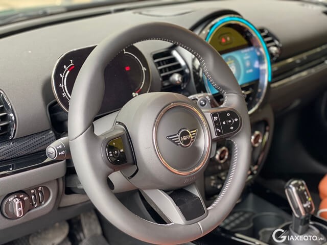 Mini-Cooper-Clubman-vo-lang