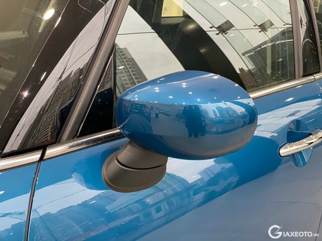 Mini-Cooper-One-5-cua-guong-chieu-hau