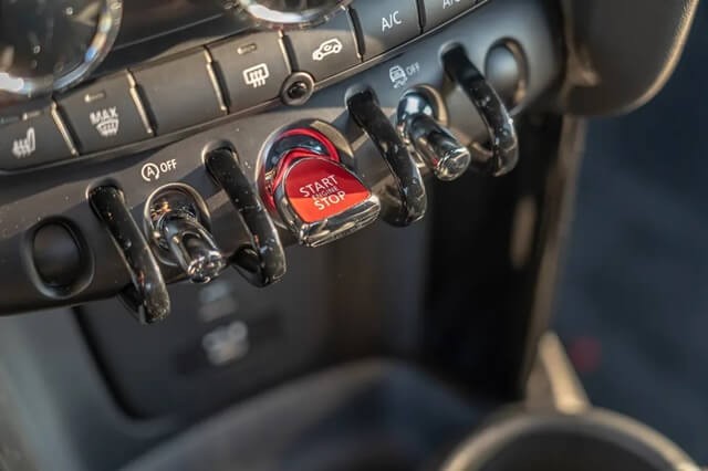 Mini-John-Cooper-Works-GP-cac-nut-phim-chuc-nang