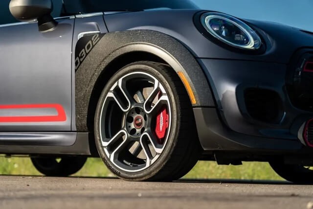 Mini-John-Cooper-Works-GP-la-zang