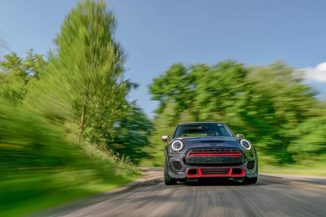 Mini-John-Cooper-Works-GP-ra-mat-tai-Viet-Nam