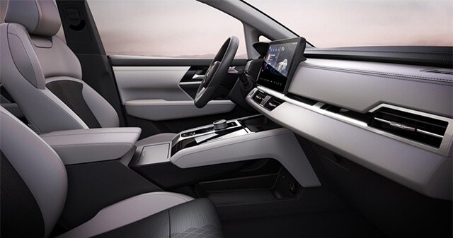 Mitsubishi-Airtrek-2022-khoang-lai