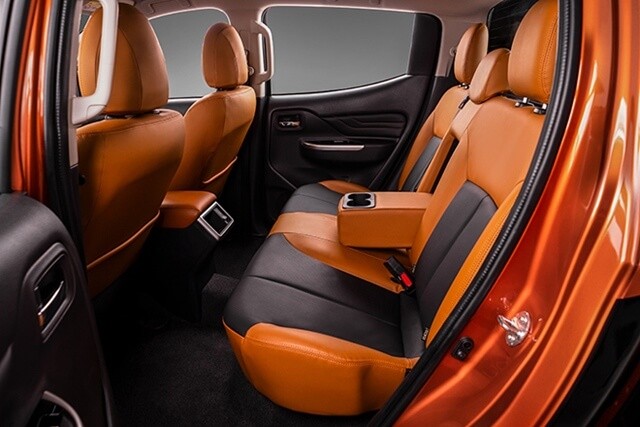 Mitsubishi-Triton-hang-ghe-thu-2