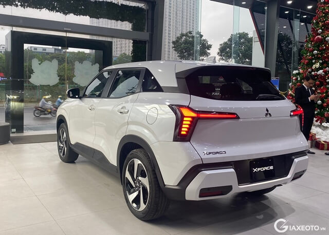 Mitsubishi-XForce-thiet-ke-hong-xe