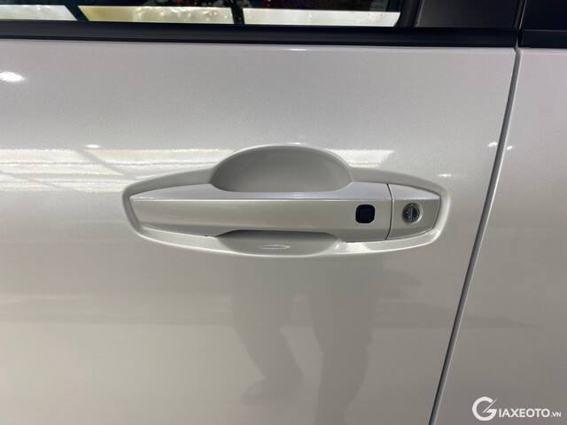 Mitsubishi-XForce-thiet-ke-tay-nam-cua