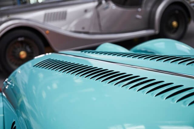 Morgan-Plus-Four-khe-gio-mui-xe