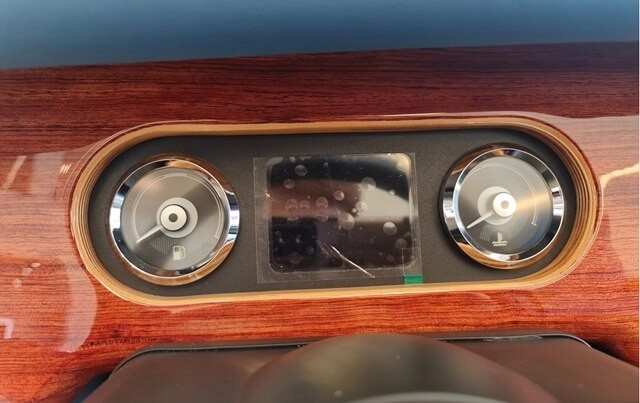 Morgan-Plus-Six-dong-ho-bao-nhien-lieu