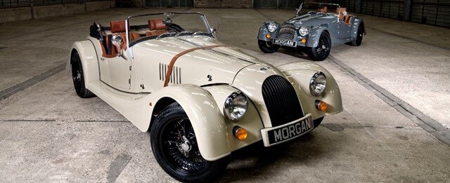 Morrgan-Roadster-ngoai-that