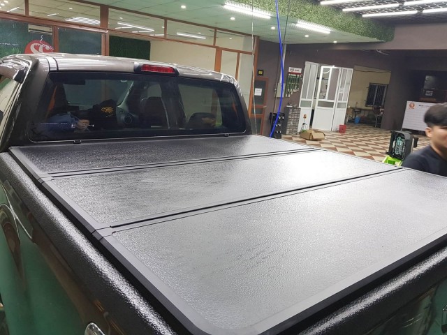 Nap-thung-xe-ban-tai-3-tam