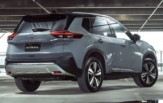 Nissan-X-Trail-2025-hong-va-duoi-xe
