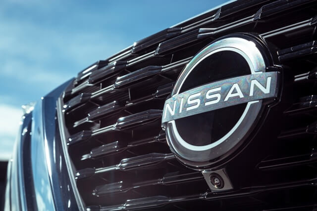 Nissan-X-Trail-2025-luoi-tan-nhiet