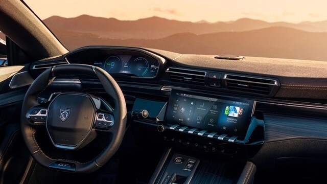 Peugeot-508-man-hinh-giai-tri