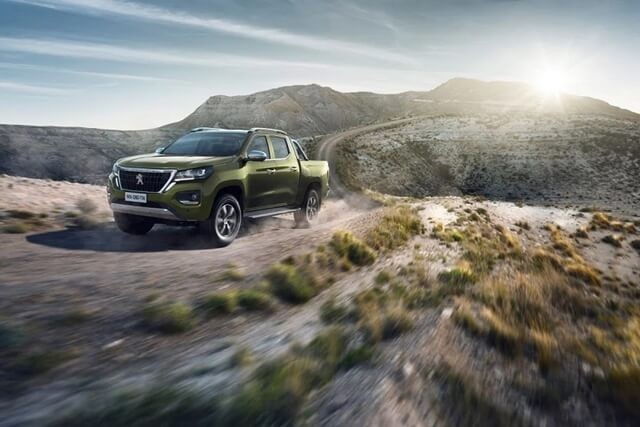 Peugeot-Landtrek-van-hanh