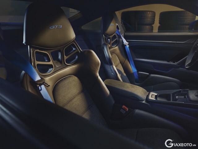 Porsche-911-GT3-ghe-ngoi-the-thao
