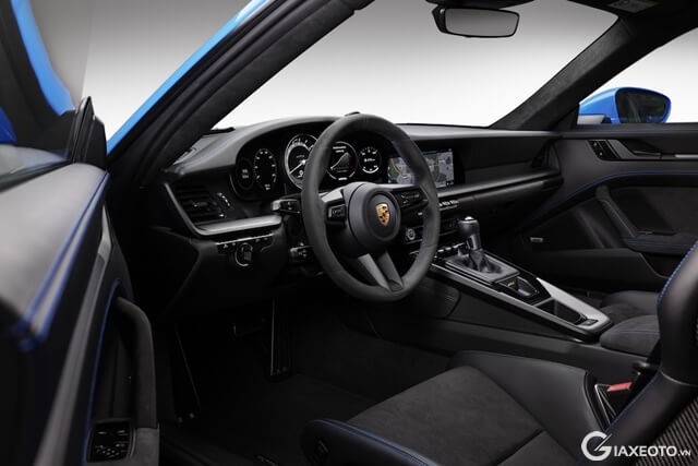 Porsche-911-GT3-khoang-lai