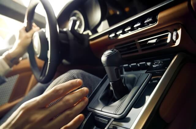 Porsche-911-Sport-Classic-trung-tam-dieu-khien