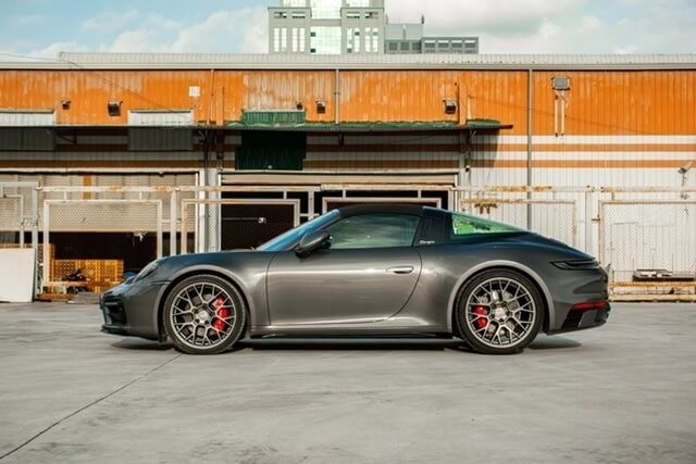 Porsche-911-Targa-phan-than-xe