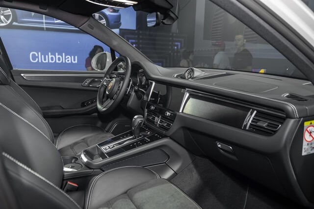 Porsche-Macan-2023-khong-gian-khoang-lai