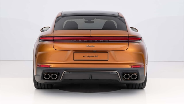 Porsche-Panamera-2024-duoi-xe