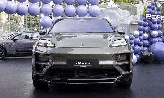 Porsche-macan-ev-dau-xe