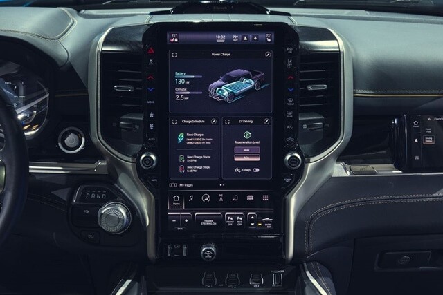 Ram-1500-REV-man-hinh-giai-tri