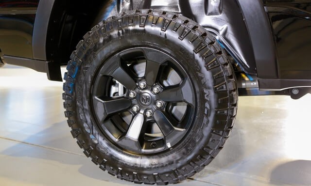 Ram-1500-Rebel-la-zang