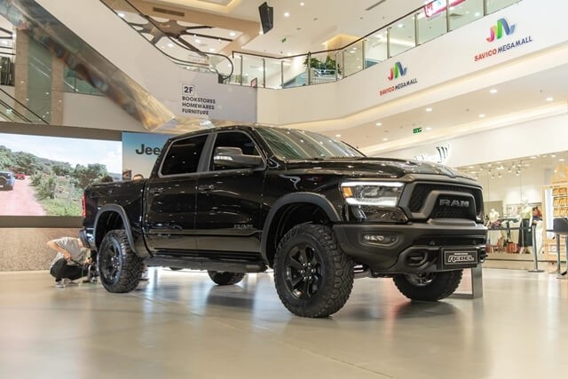 Ram-1500-Rebel-ra-mat-tai-Viet-Nam