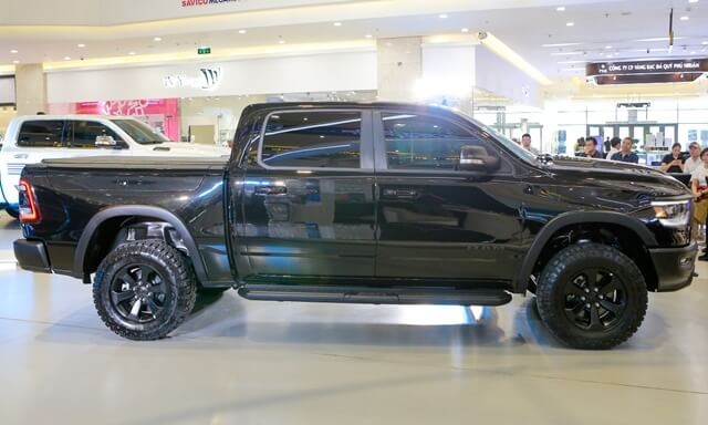 Ram-1500-Rebel-than-xe