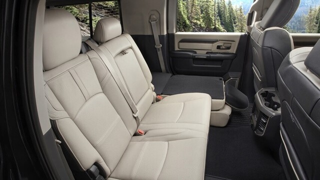 Ram-3500-hang-ghe-thu-2